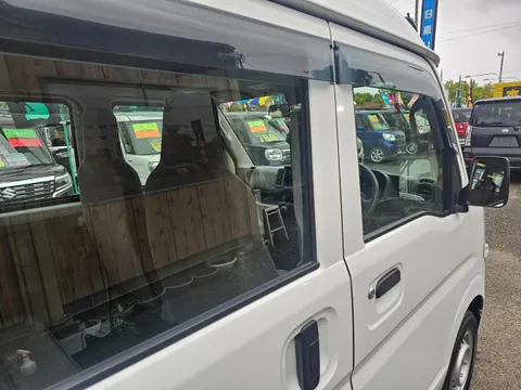 Mitsubishi Minicab Van