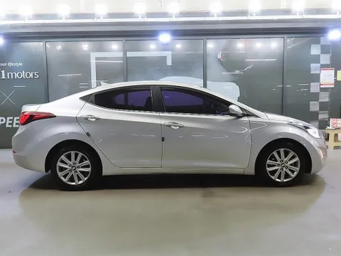 Hyundai Elantra (Avante)