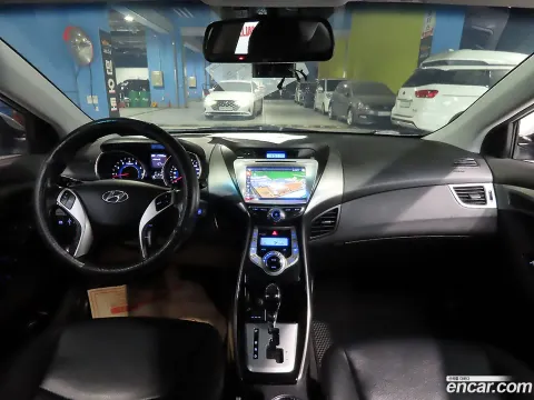 Hyundai Elantra (Avante)