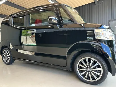 Honda N-BOX Slash