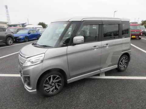 Suzuki Spacia Custom