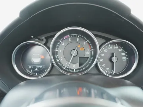 Mazda MX-5 (Roadster)