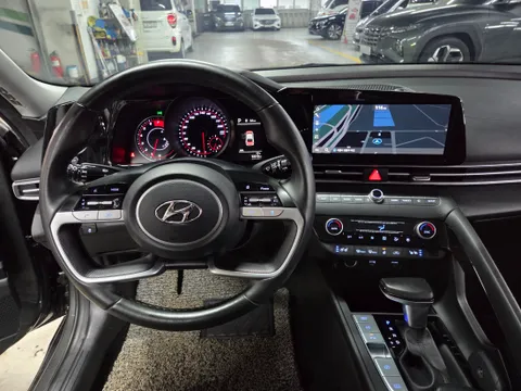 Hyundai Elantra (Avante)
