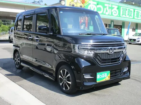 Honda N-BOX Custom