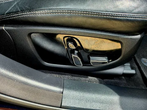 Genesis G90 (EQ900)