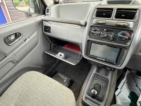 Mitsubishi Pajero JR