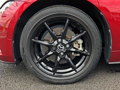 Mazda MX-5 (Roadster)