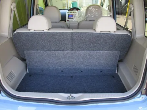 Nissan Otti