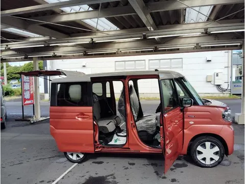 Suzuki Spacia