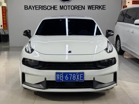 Lynk & Co 03