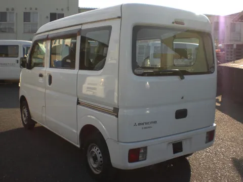 Mitsubishi Minicab Van