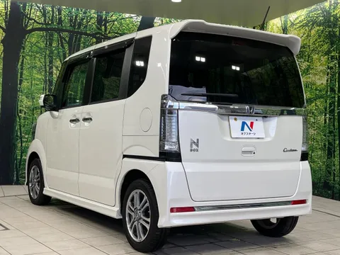 Honda N-BOX Custom