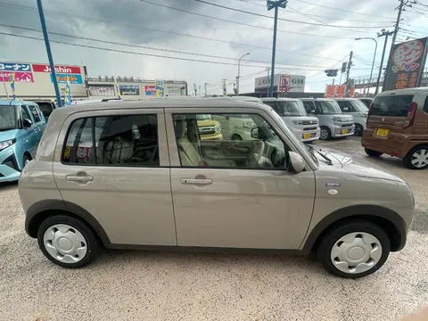 Suzuki Alto Lapin