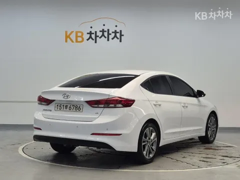 Hyundai Elantra (Avante)