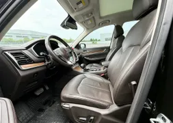 Roewe RX8