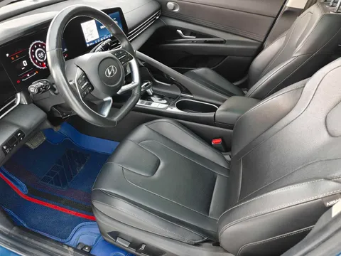 Hyundai Elantra (Avante)