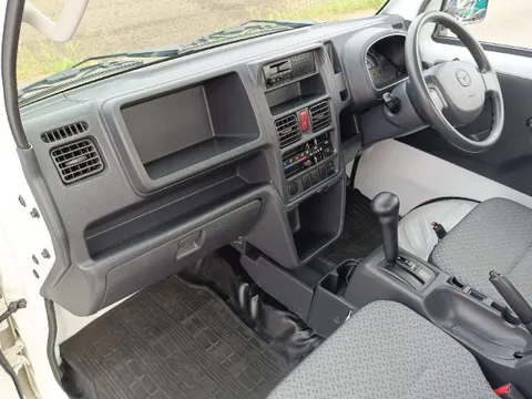 Mazda Scrum Truck