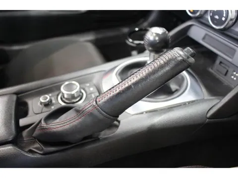 Mazda MX-5 (Roadster)