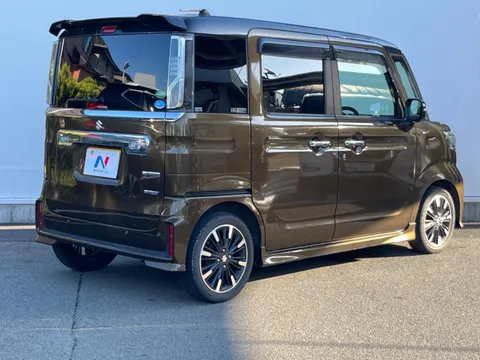 Suzuki Spacia Custom