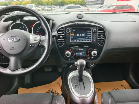 Infiniti ESQ