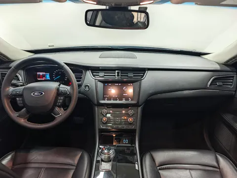 Ford Taurus