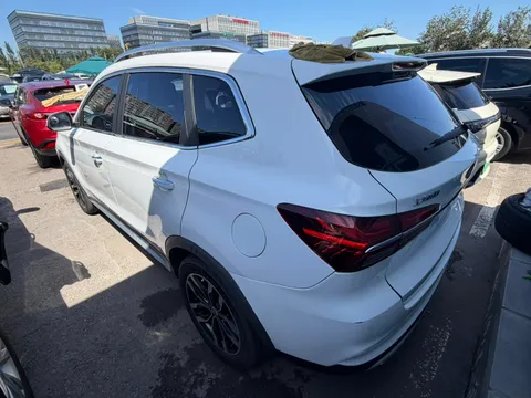 Roewe RX5