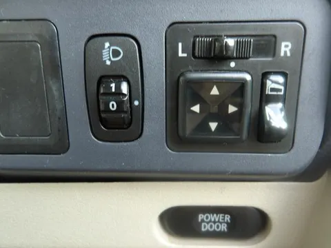 Nissan Otti