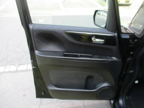 Honda N-BOX Plus Custom