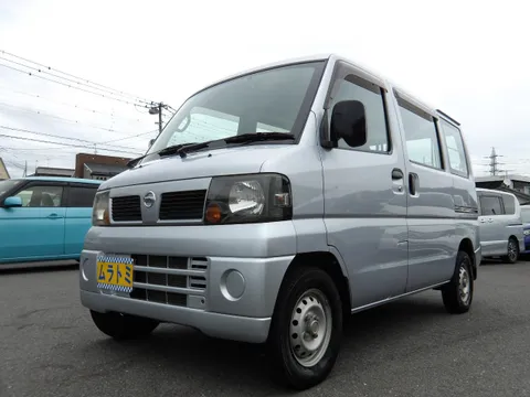Nissan Clipper Van