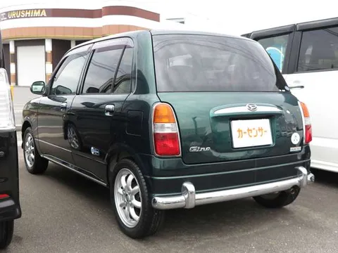 Daihatsu Mira Gino