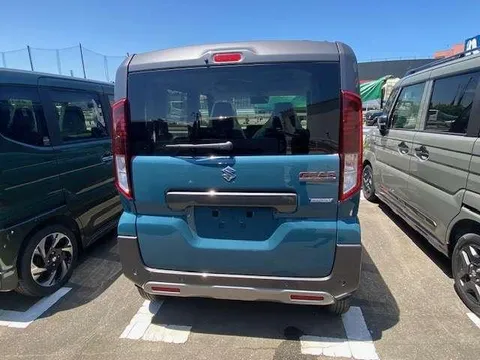 Suzuki Spacia Gear