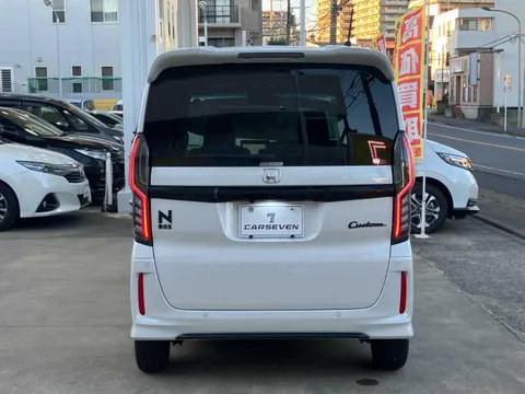 Honda N-BOX Custom
