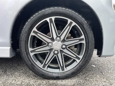 Mitsubishi eK Custom