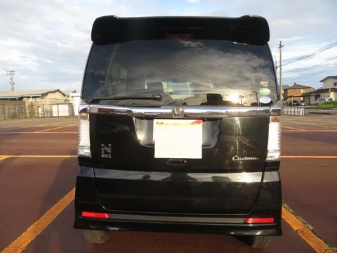 Honda N-BOX Custom