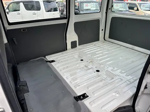Mitsubishi Minicab Van