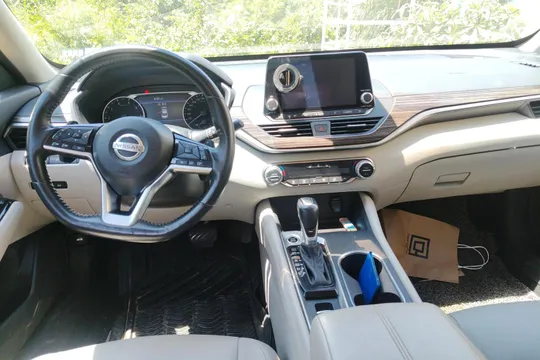Nissan Teana