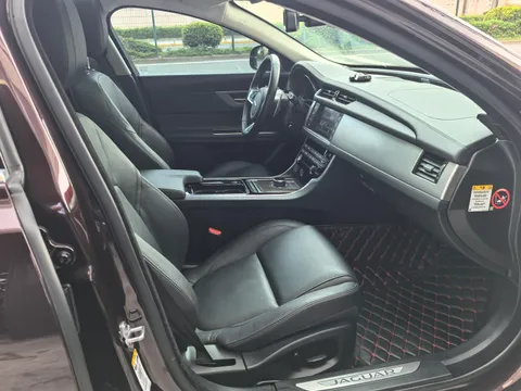 Jaguar XFL