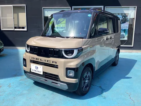 Mitsubishi Delica Mini