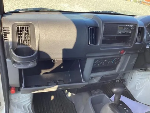 Mitsubishi Minicab Van