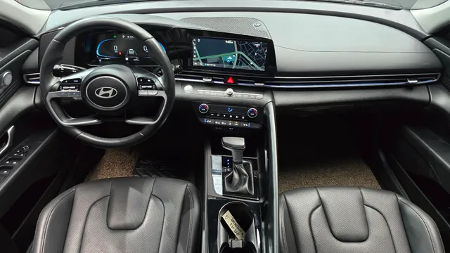 Hyundai Elantra (Avante)