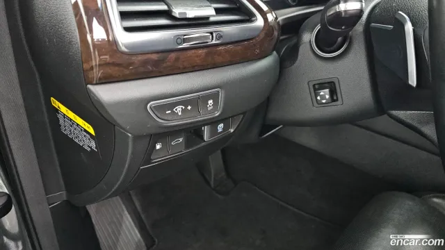 Genesis G90 (EQ900)