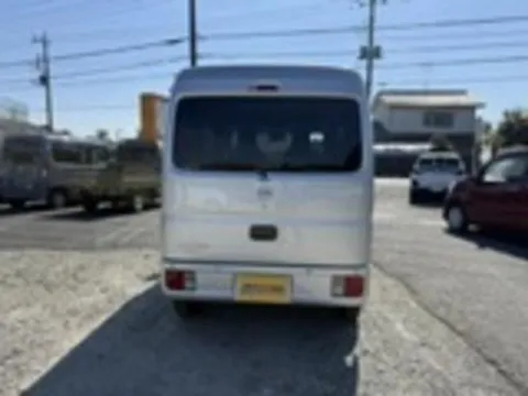 Nissan Clipper Van