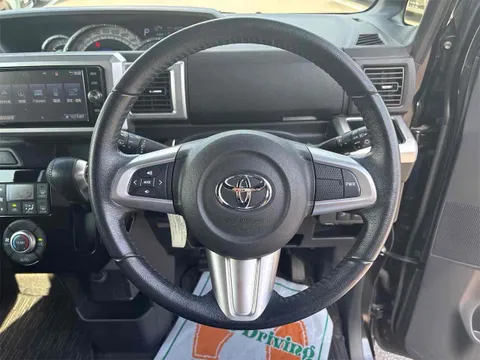 Toyota Pixis Mega
