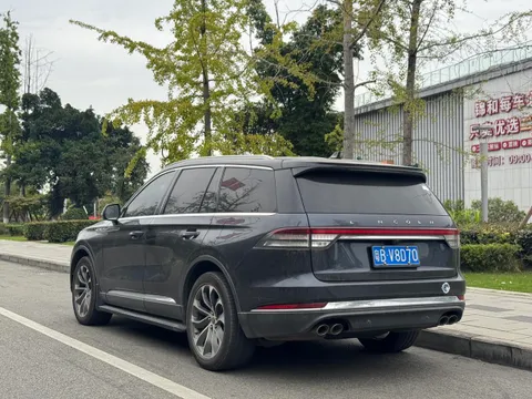 Lincoln Aviator