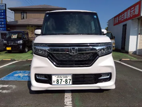 Honda N-BOX Custom