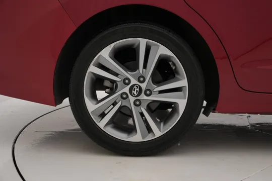 Hyundai Elantra (Avante)