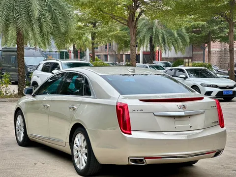 Cadillac XTS