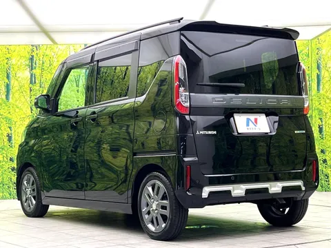 Mitsubishi Delica Mini