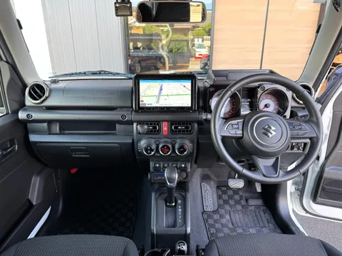 Suzuki Jimny Sierra