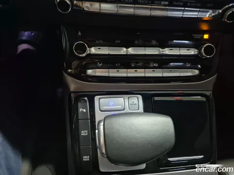Genesis G90 (EQ900)